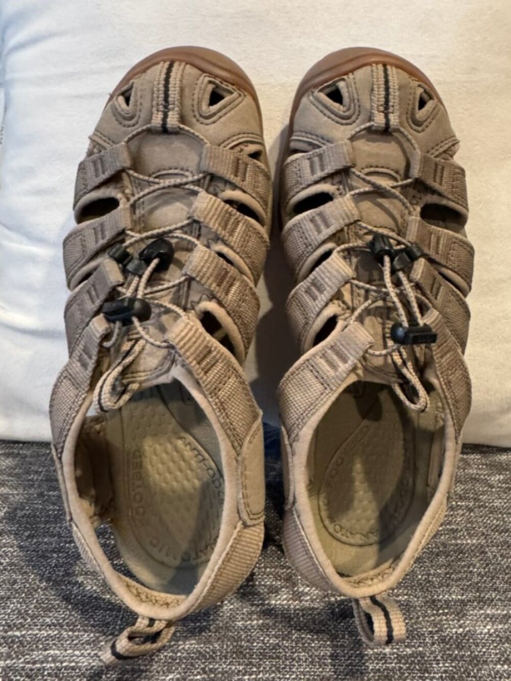 KEEN Clearwater CNX Sandals – Women's 7 – Timberwolf – Waterproof – EUC - Picture 2 of 6